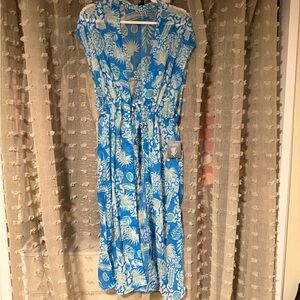 Chic Blue Floral Beach Cover-up